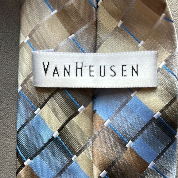 VanHeusen Geometric Tie! - Picture 5 of 6